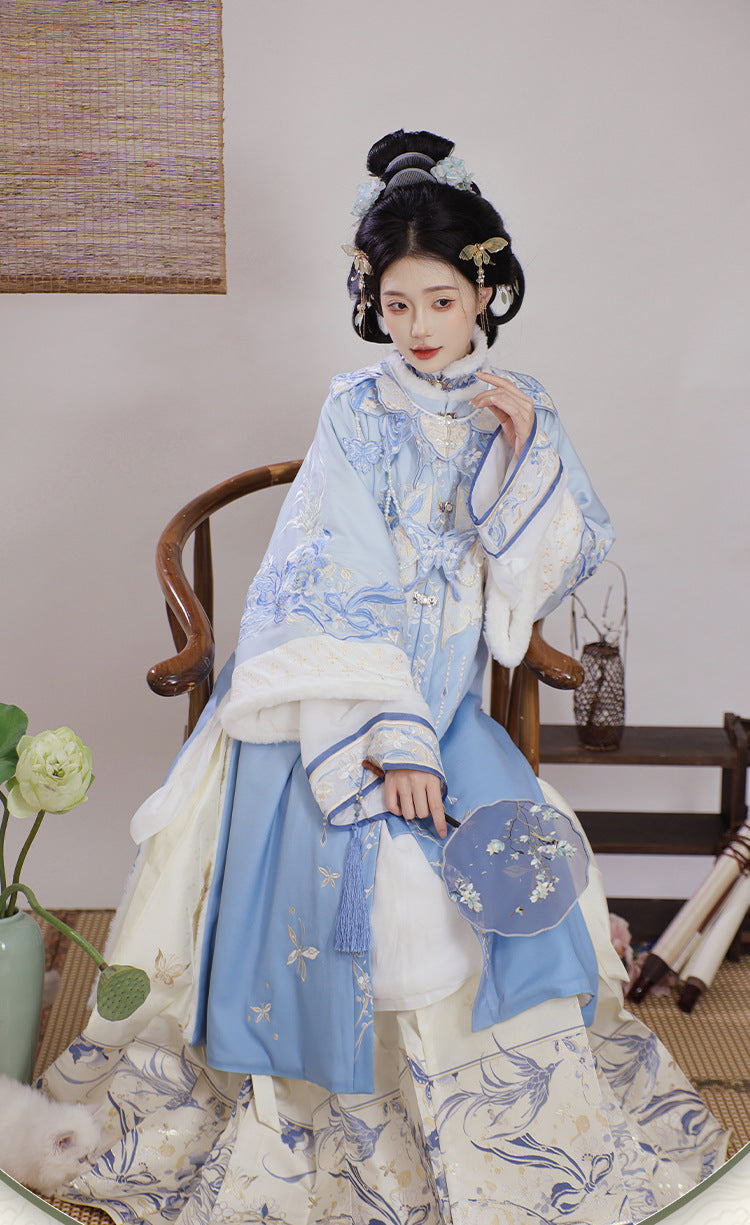 Ming Dynasty Mamian Clothing Yudie 玉蝶 Women's Chinese Traditional Thicken Velvet Hanfu Autumn Winter