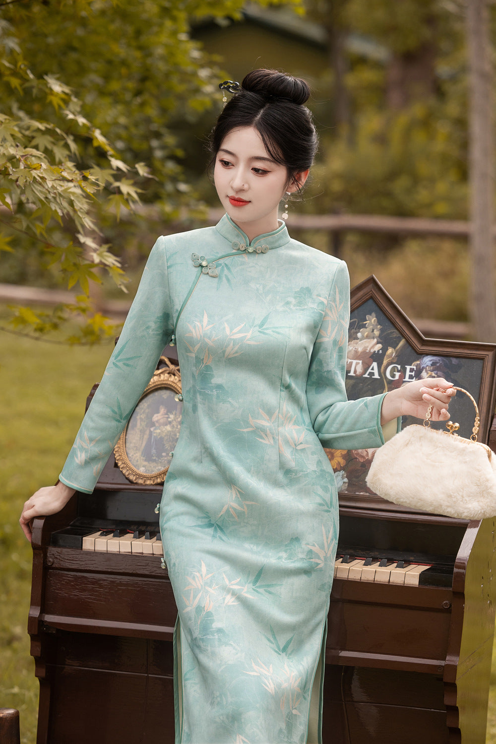 Chinese Modern Women's Qipao Dress Jinxin 锦心 Clothing Traditional Cheongsam Autumn Winter Velvet Long Sleeves