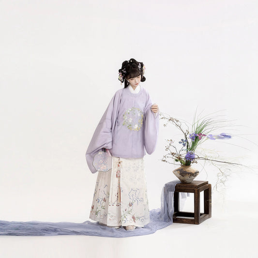 Ming Dynasty Mamian Clothing Yuemian 月眠 Women's Chinese Traditional Hanfu Autumn Spring