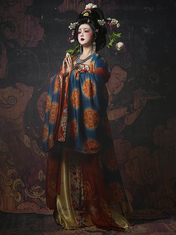 Chinese Hanfu Women's Dress Guiding Bodhisattva 引路菩萨 Dunhuang