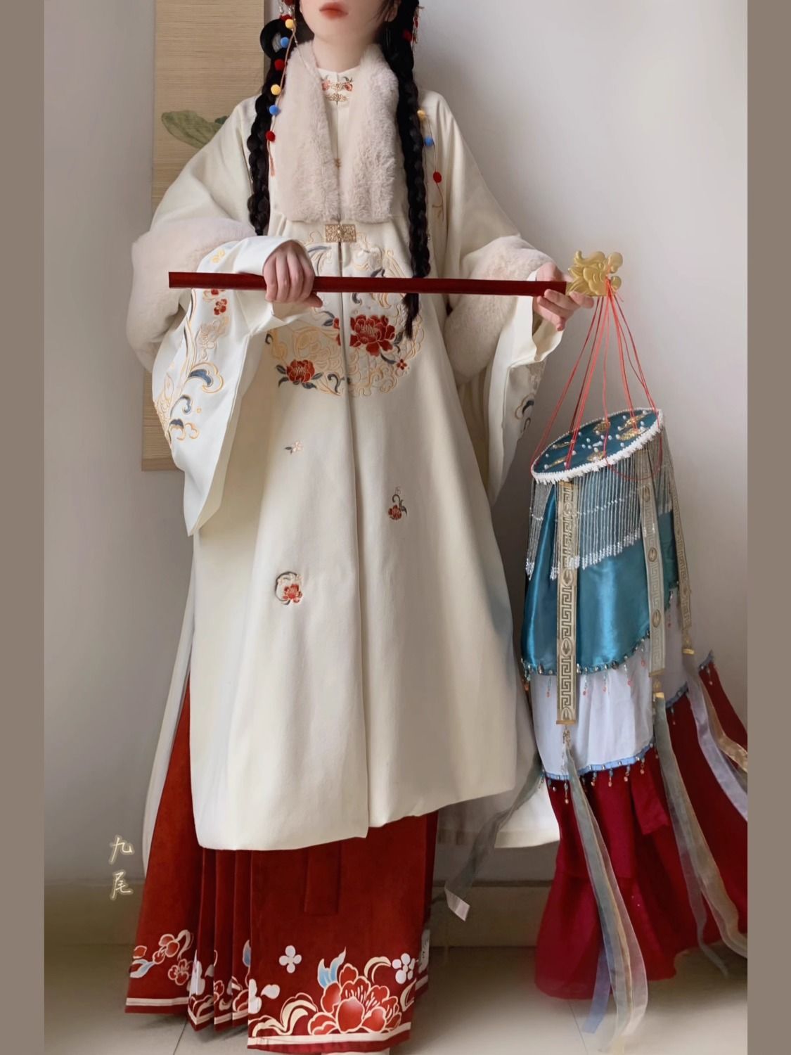 Ming Dynasty Clothing Niannianyouyu 年年有鱼 Women's Chinese Traditional Thicken Velvet Lunar New Year Hanfu Autumn Winter