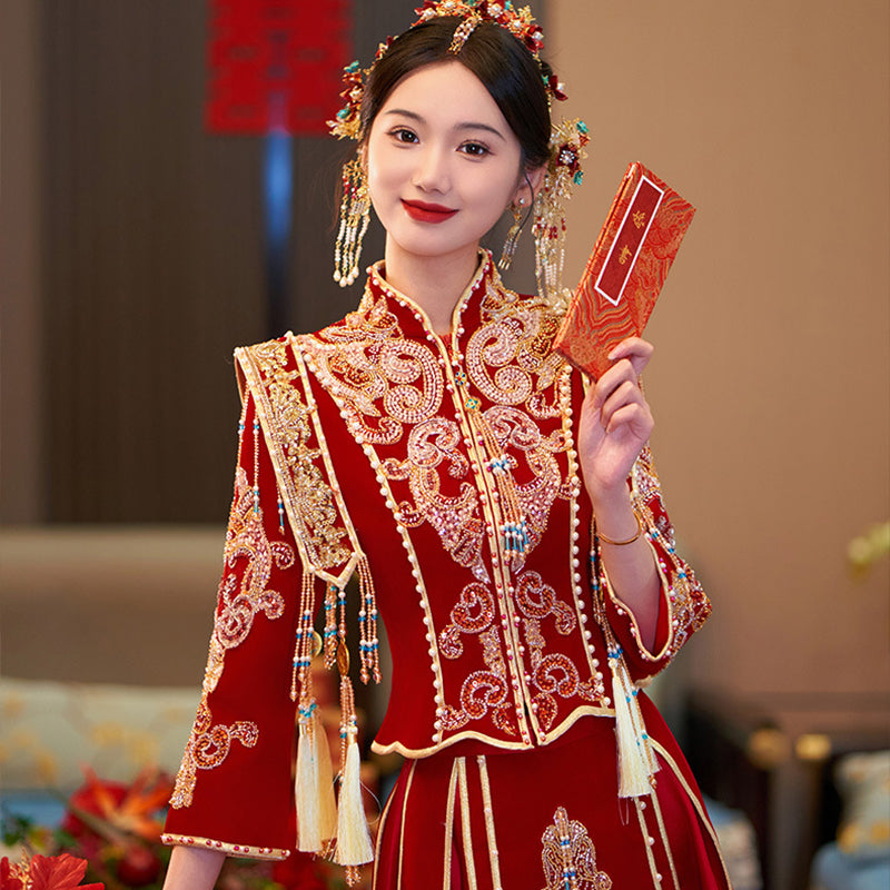 Women's Chinese Wedding Clothing Long Sleeves Biyue 闭月 Attire
