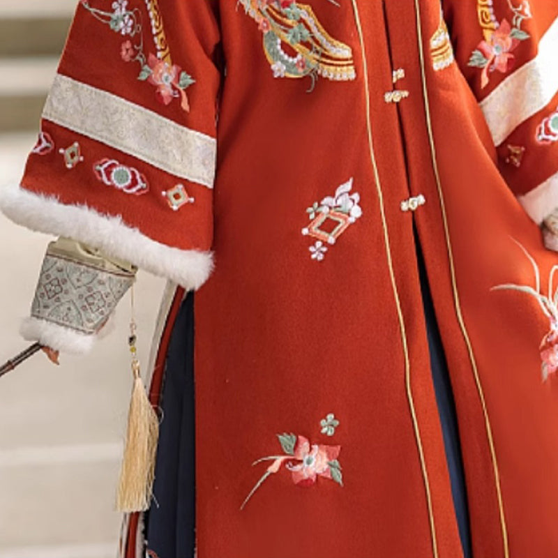 Ming Dynasty Dress Women's Mamian Skirt  Yijin 衣锦 Traditional Chinese Lunar New Year Clothes Hanfu Winter