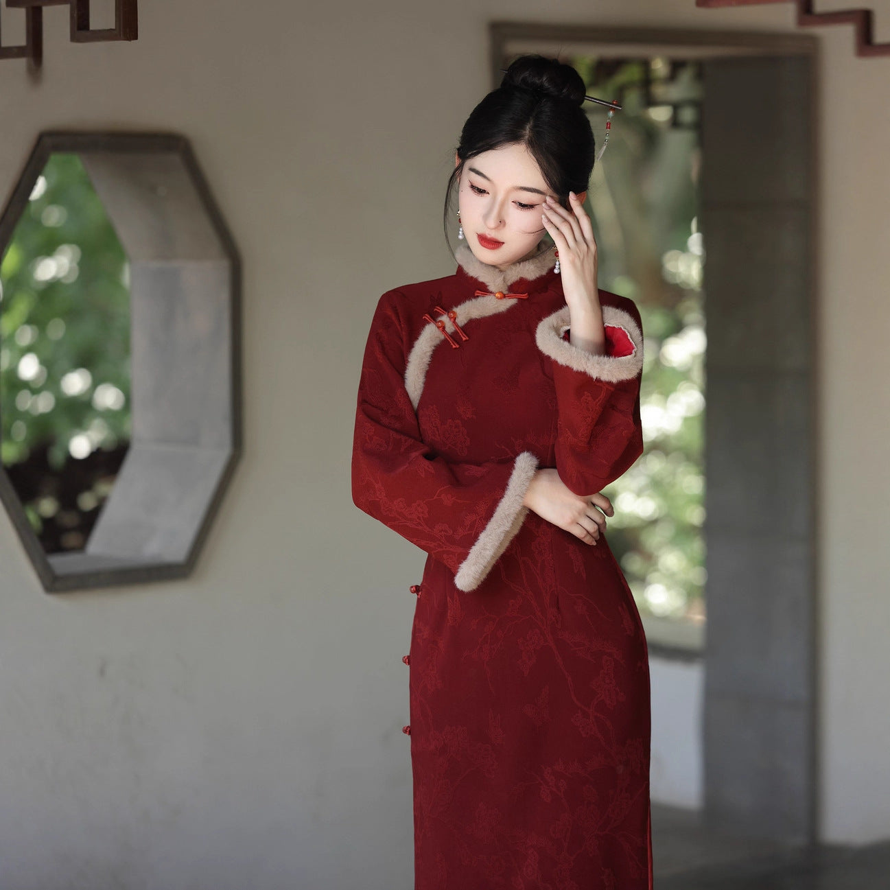Women's Qipao Cijiu 辞旧 Asian Thicken Dress Chinese Modern Hanfu Clothing Velvet Cheongsam Winter