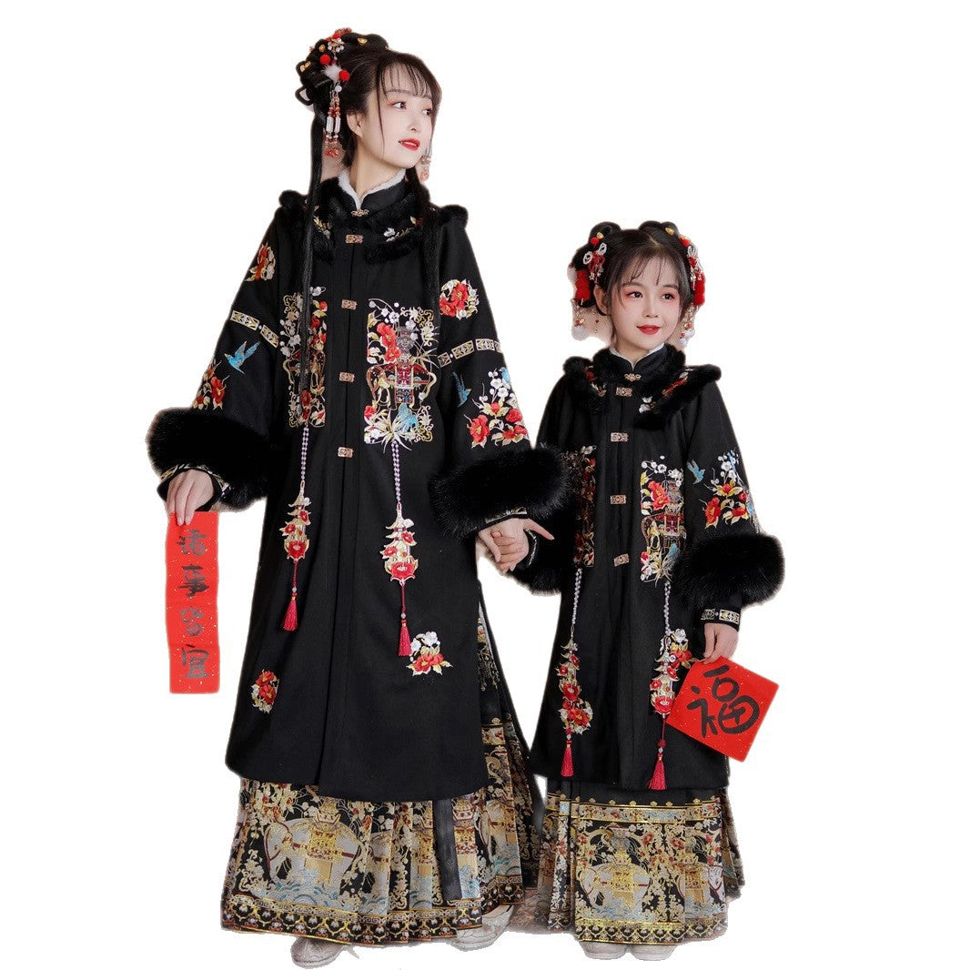 Ming Dynasty Mamian Clothing Taipingyouxiang 太平有象 Women's Chinese Traditional Thicken Velvet Hanfu Autumn Winter