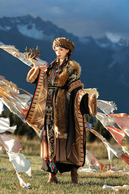 Tibetan Robe Jingfan 经幡 Nationality  Chinese Culture Clothing Velvet Thick Winter