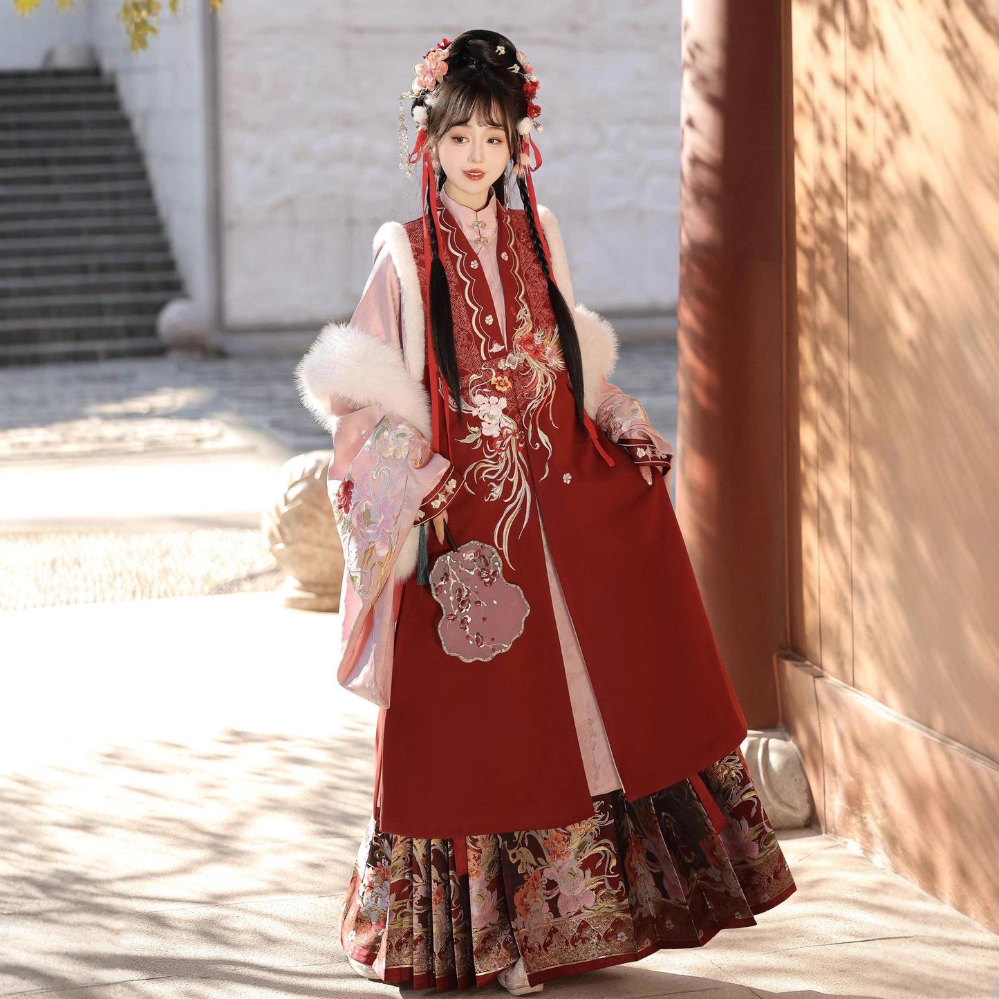 Ming Dynasty Clothing Youfenglaiyi 有凤来仪 Women's Chinese Traditional Thicken Velvet Lunar New Year Hanfu Autumn Winter