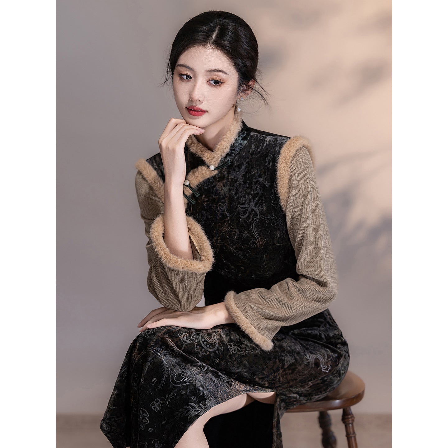 Women's Qipao Guitianle 归田乐 Asian Thicken Dress Chinese Modern Hanfu Clothing Velvet Cheongsam Winter