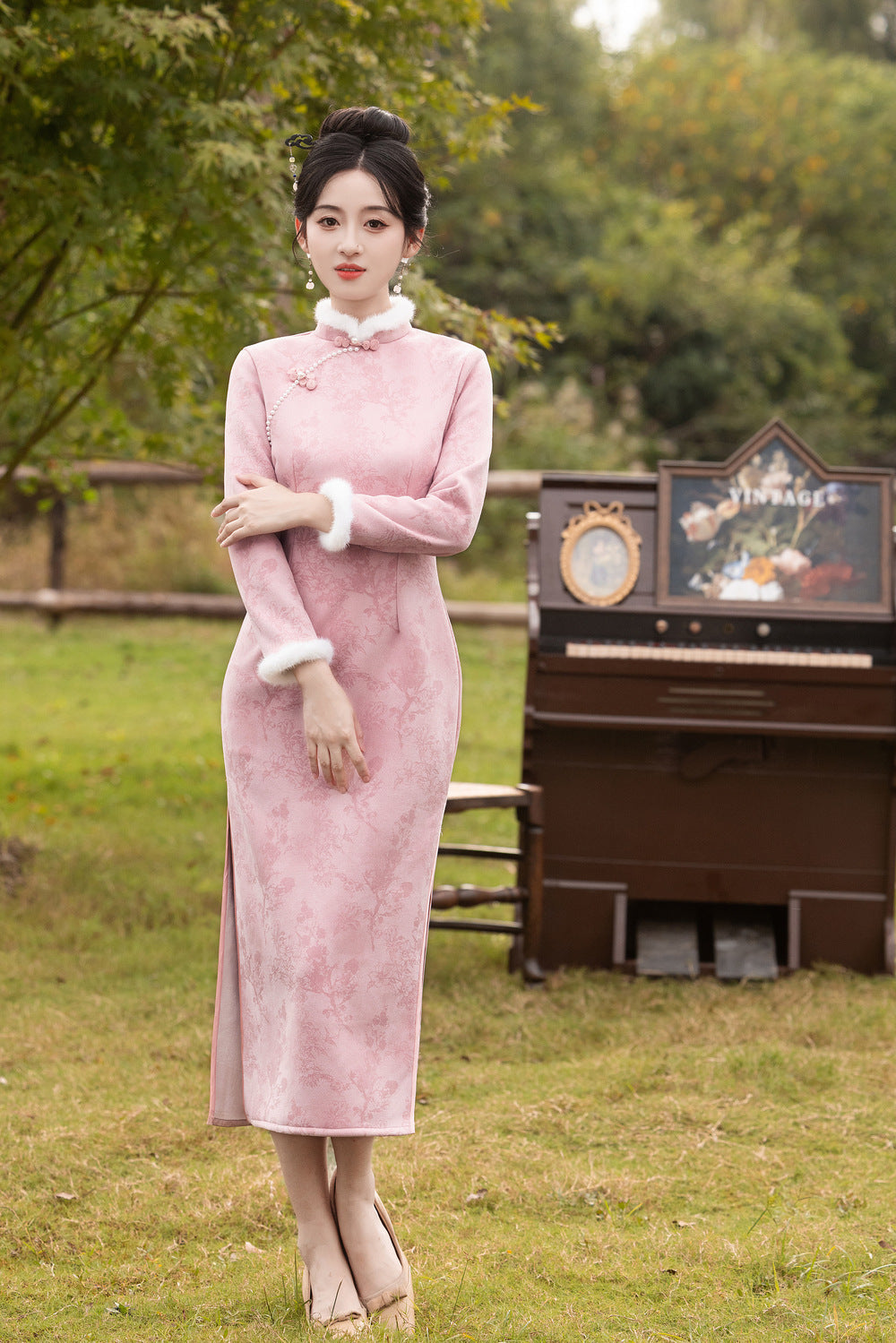 Chinese Modern Women's Qipao Dress Clothing Fanglanxiu 芳兰秀  Cheongsam Winter Thicken Velvet