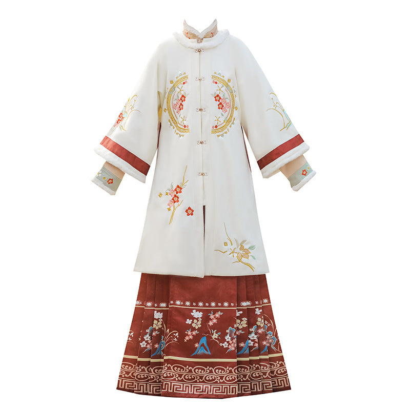 Ming Dynasty Dress Women's Mamian Skirt Yan 滟 Chinese Lunar New Year Clothing  Winter