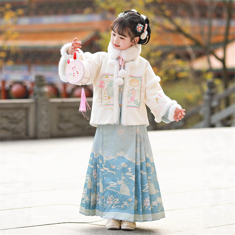 Ming Dynasty Girl's Mamian Skirt Yuanyou 园游 Children's Chinese Velvet Traditional Clothing Hanfu Suit