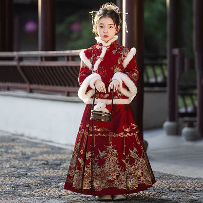 Ming Dynasty Girl's mamian Skirt Yanzhu 燕竹 Children's Traditional Clothing Chinese Lunar New Year Hanfu Suit