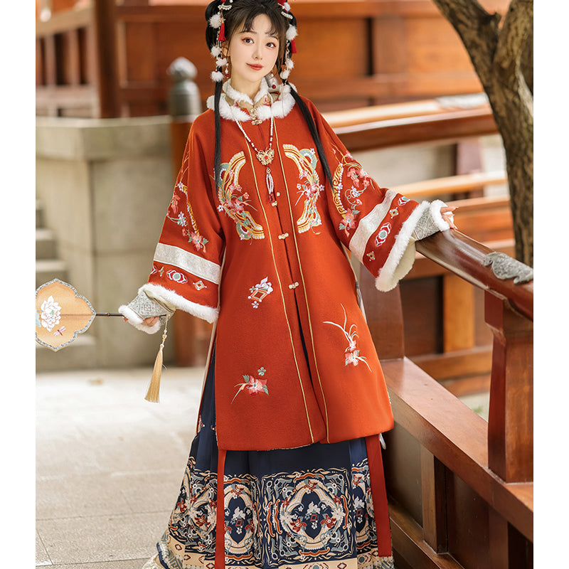 Ming Dynasty Dress Women's Mamian Skirt  Yijin 衣锦 Traditional Chinese Lunar New Year Clothes Hanfu Winter