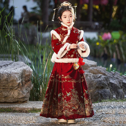 Ming Dynasty Girl's mamian Skirt Yanzhu 燕竹 Children's Traditional Clothing Chinese Lunar New Year Hanfu Suit