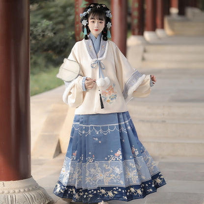 Ming Dynasty Clothing Ruyihaitang 如意海棠 Women's Chinese Traditional Thicken Velvet Hanfu Autumn Winter