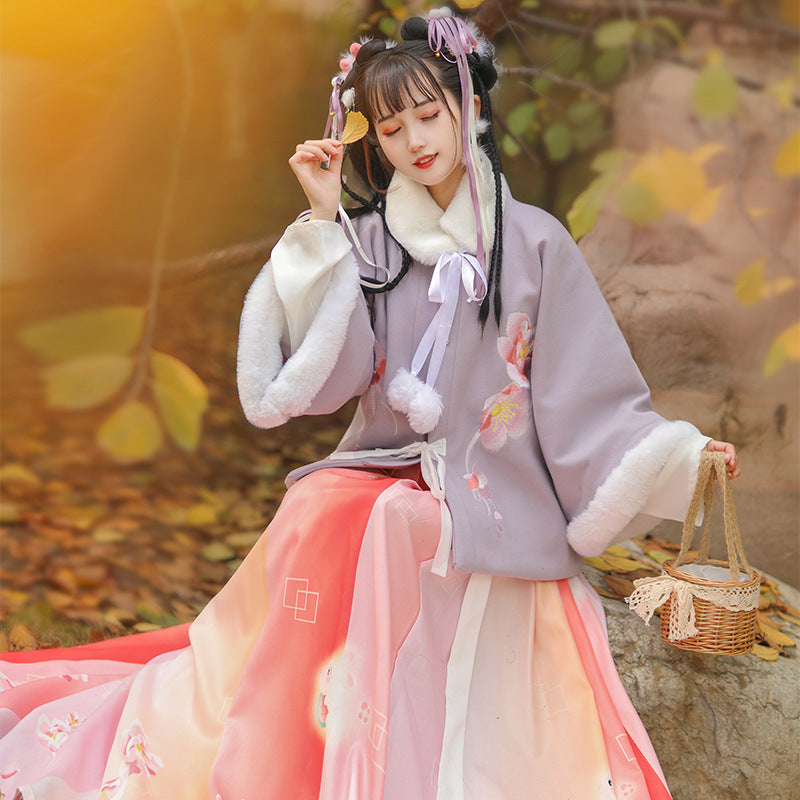 Ming Dynasty Clothing Huayu 花语 Women's Chinese Traditional Thicken Velvet Hanfu Autumn Winter