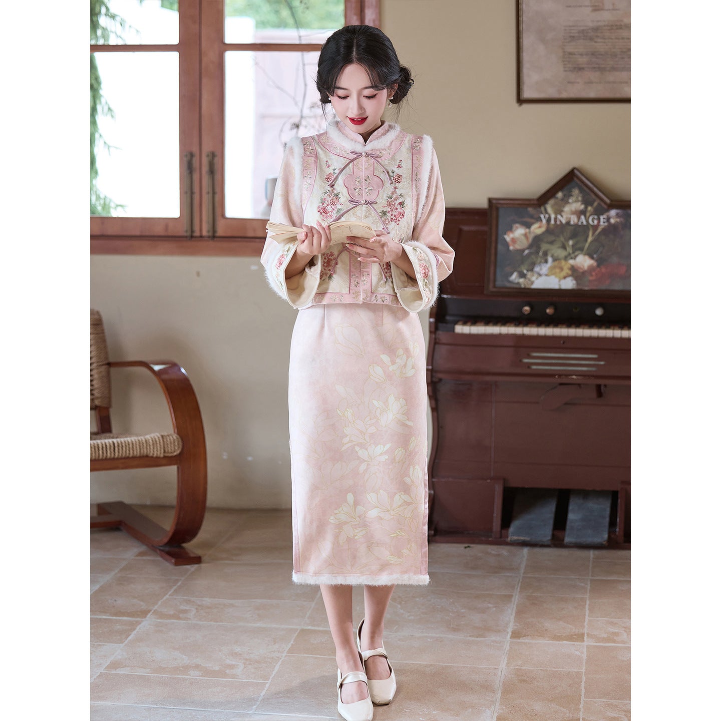 Women's Qipao Yuewanning 月腕凝 Asian Thicken Dress Chinese Modern Hanfu Clothing Velvet Cheongsam Winter