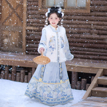 Ming Dynasty Girl's Mamian Skirt Yunduo 云朵 Children's Traditional Chinese Clothing  Lunar New Year Velvet Hanfu Suit