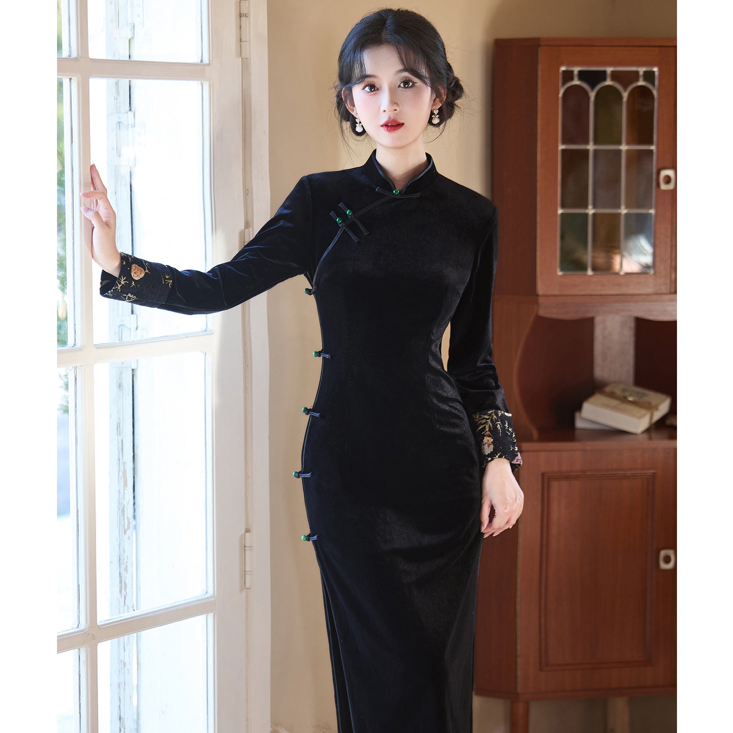 Women's Qipao Mobi 墨笔 Asian Thicken Dress Chinese Modern Hanfu Clothing Velvet Cheongsam Winter