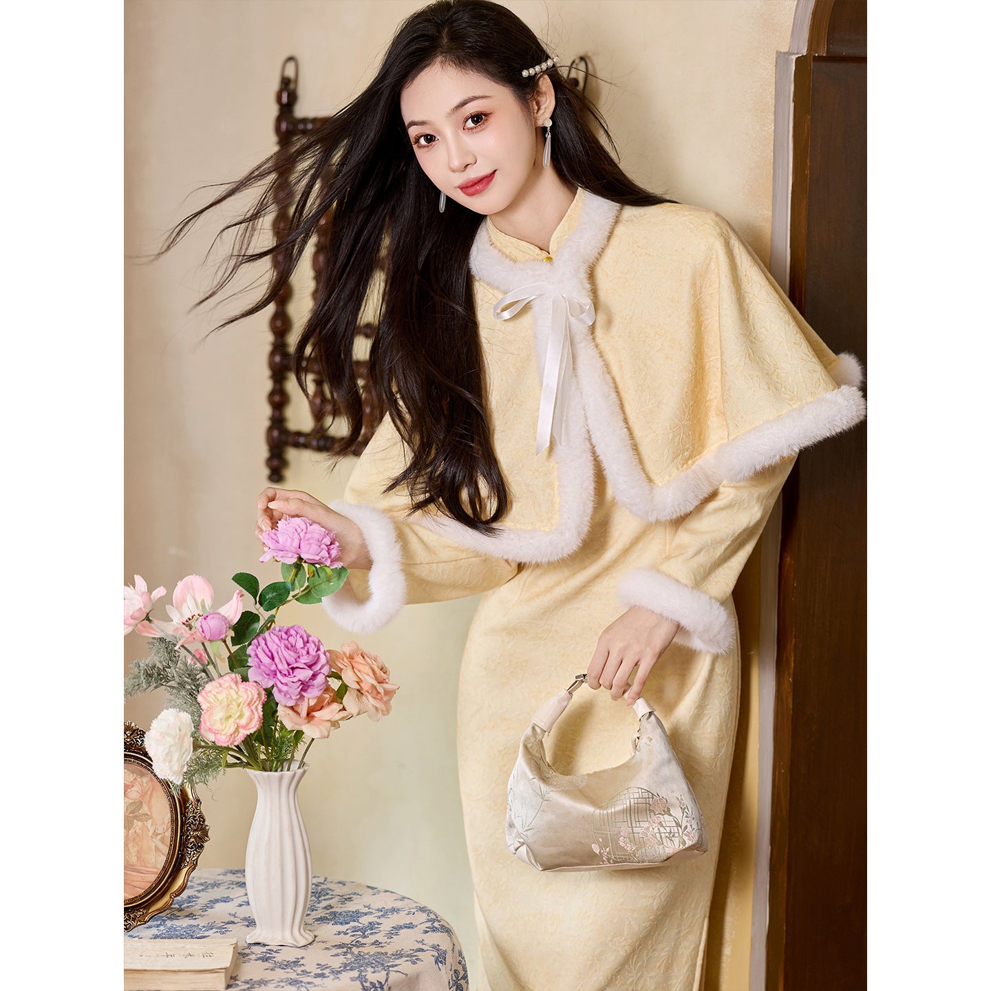 Women's Qipao Huaqi 花期 Asian Thicken Dress Chinese Modern Hanfu Clothing Velvet Cheongsam Winter