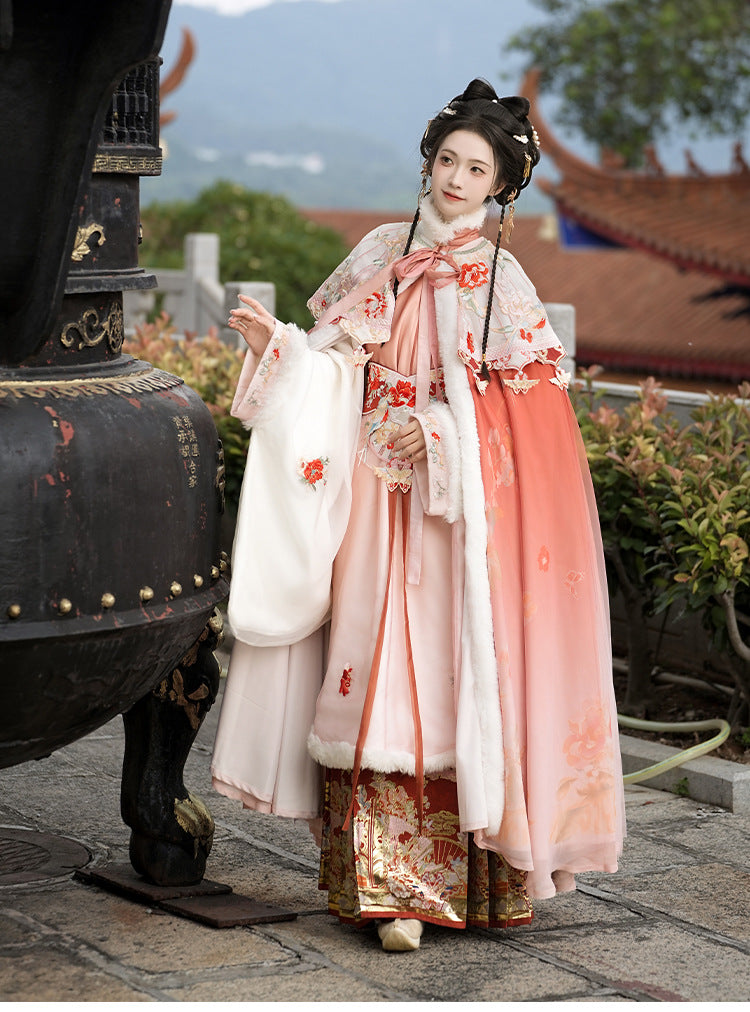 Ming Dynasty Mamian Clothing Zhiyuan 纸鸢 Women's Chinese Traditional Thicken Velvet Hanfu Autumn Winter
