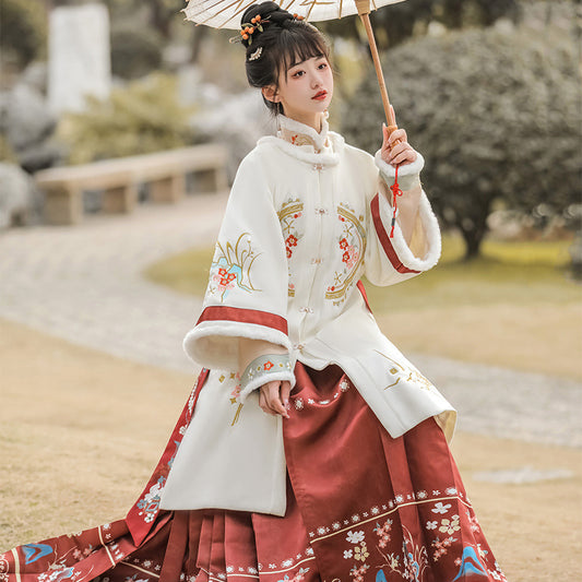 Ming Dynasty Dress Women's Mamian Skirt Yan 滟 Chinese Lunar New Year Clothing  Winter