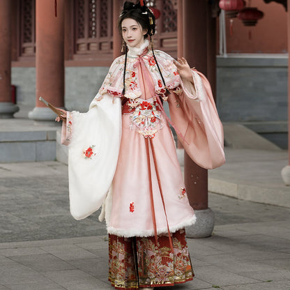 Ming Dynasty Mamian Clothing Zhiyuan 纸鸢 Women's Chinese Traditional Thicken Velvet Hanfu Autumn Winter