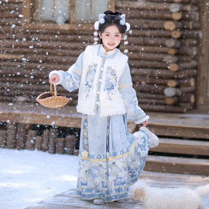 Ming Dynasty Girl's Mamian Skirt Yunduo 云朵 Children's Traditional Chinese Clothing  Lunar New Year Velvet Hanfu Suit