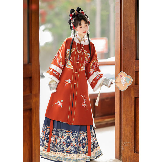 Ming Dynasty Dress Women's Mamian Skirt  Yijin 衣锦 Traditional Chinese Lunar New Year Clothes Hanfu Winter
